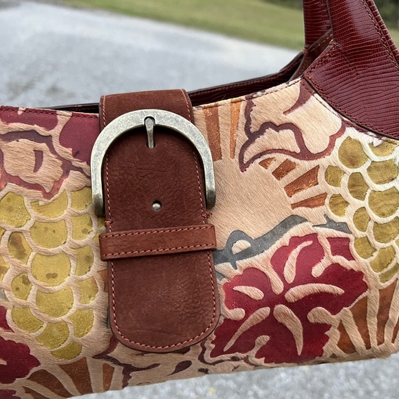 Vintage Brahmin Calf Hide Fruit and Floral Purse - Picture 6 of 14